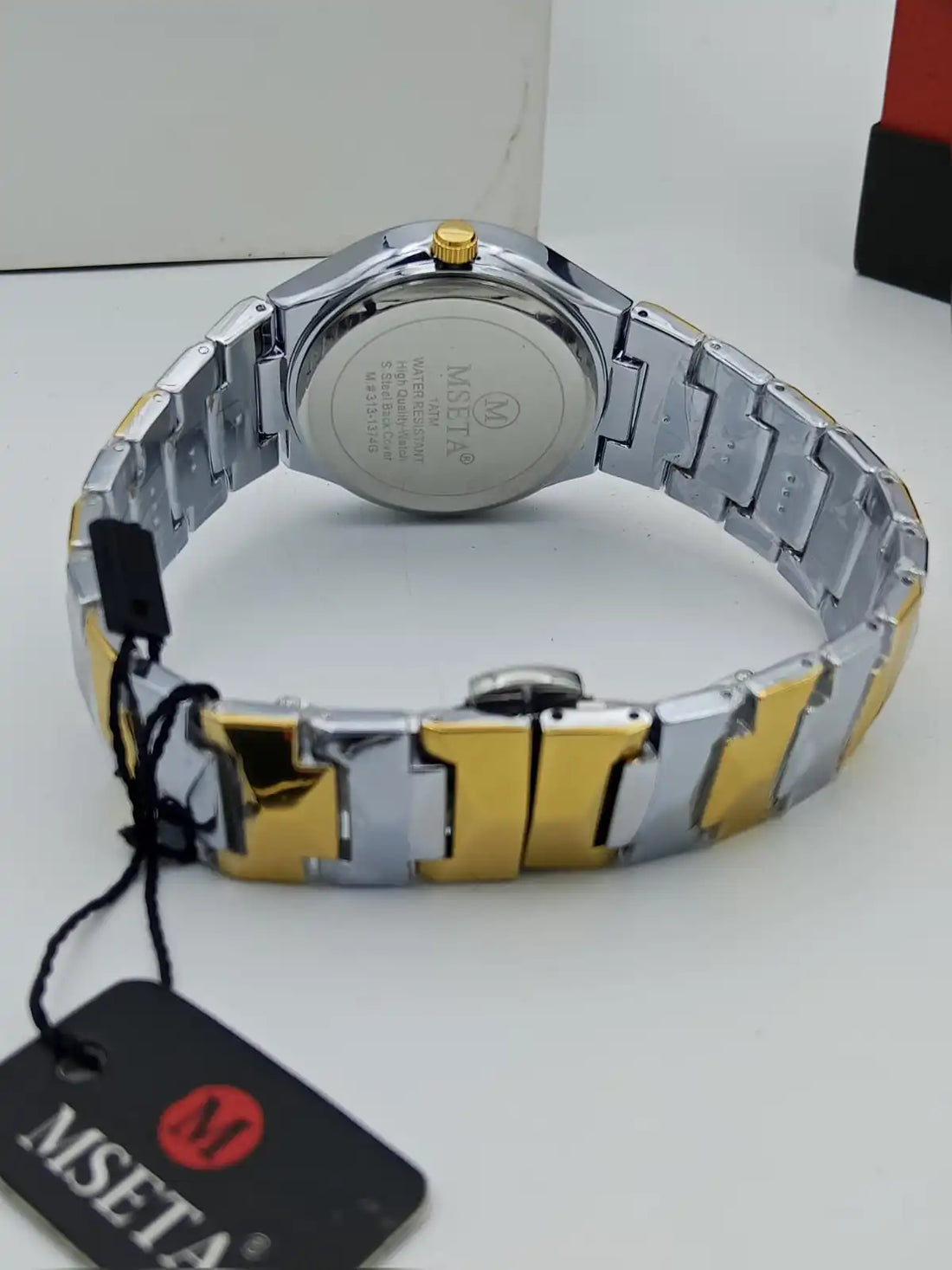 MSETA Men’s Luxury Two-Tone Quartz Watch in Pakistan – Black Dial, Diamond-Style Markers