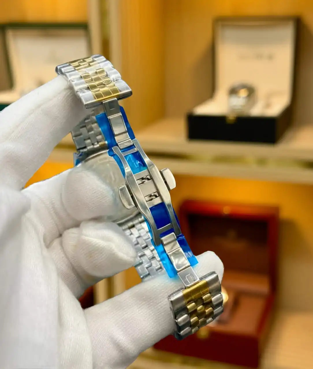 Elegance Men’s Luxury Two-Tone Stainless Steel Watch in Pakistan – Blue Dial with Date Display